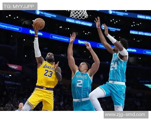 勇士与雷霆激战正酣 谁将主宰西部季后赛席位争夺战 勇士与雷霆激战正酣 谁将主宰西部季后赛席位争夺战