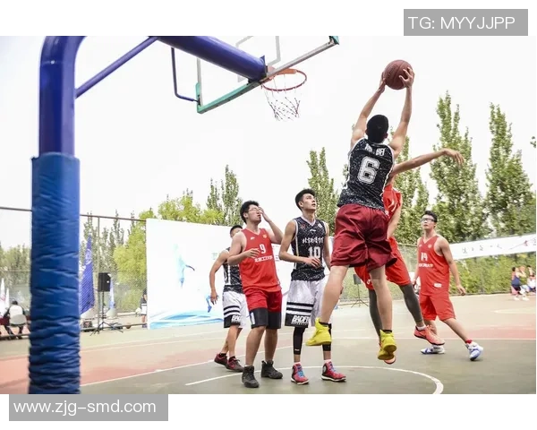 探寻篮球运动员成长之路与赛场巅峰竞技风采的全面深度解析报道篇 探寻篮球运动员成长之路与赛场巅峰竞技风采的全面深度解析报道篇